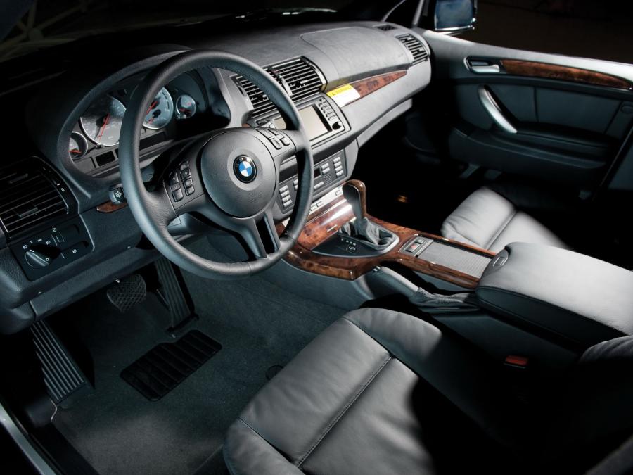  BMW X5 4.6is 2002 года  (фото 13 из 16)